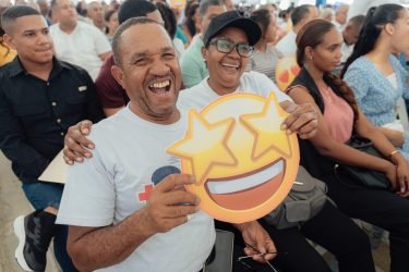 PERSONAS 6 Gobierno dice haber entregado 8,142 viviendas en sus casi 4 años