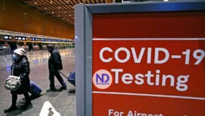 Aeropuerto de Miami eleva vigilancia de variantes de Covid-19