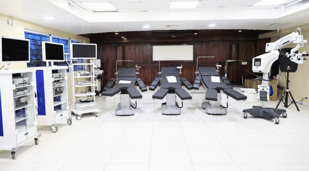 equipos 2 Vicepresidenta entrega equipos por RD$61 millones al Moscoso