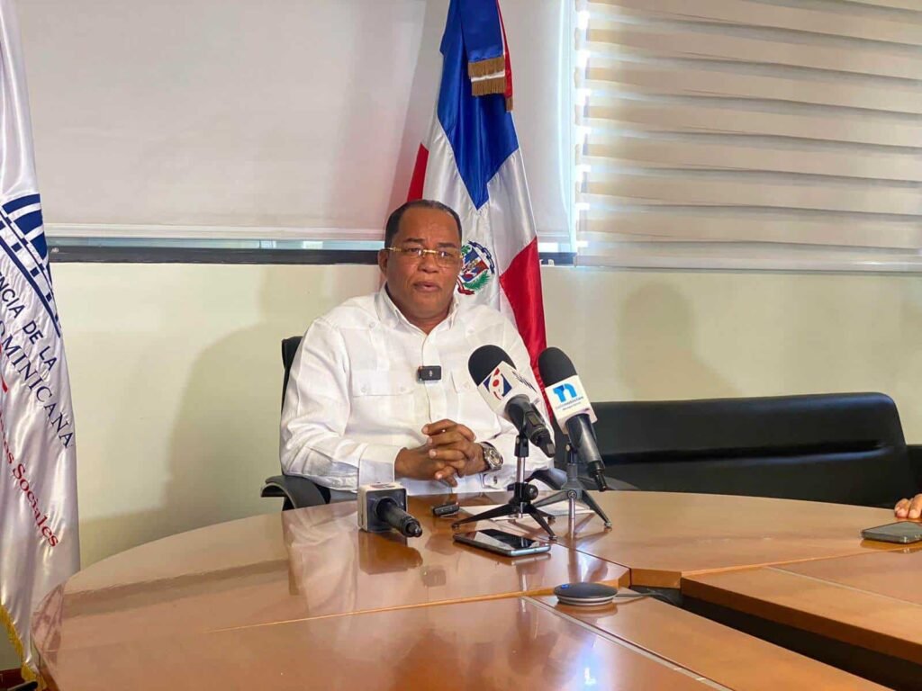 ADESS 4 Persisten estafas de "chiperos" a través de tarjetas Supérate en RD