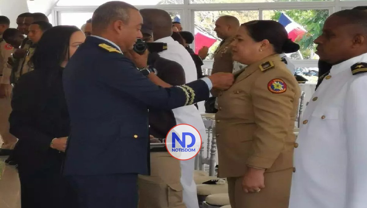 Condecoran hermanas teniente y capitán por decreto de Abinader