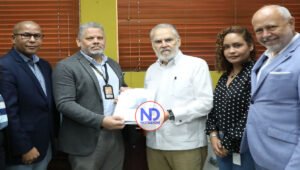 PRM deposita ante JCE programa gobierno de Abinader 2024-2028