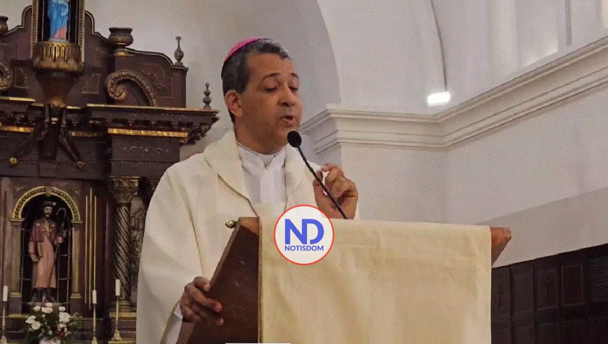 Obispo auxiliar de Santiago llama al periodista a redescubrir la vocación