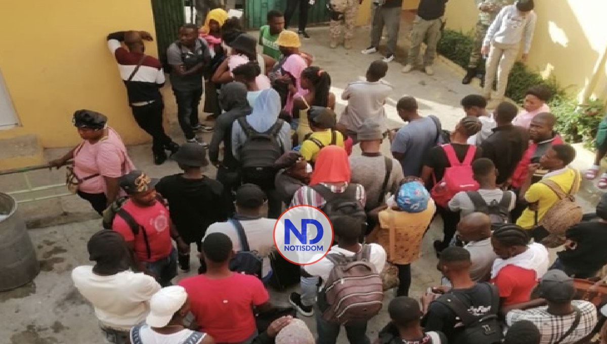 Autoridades detienen en hotel de Elías Piña a 72 haitianos ilegales