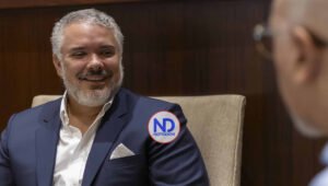 El expresidente colombiano evalúa positivamente al país y analiza la crisis haitiana