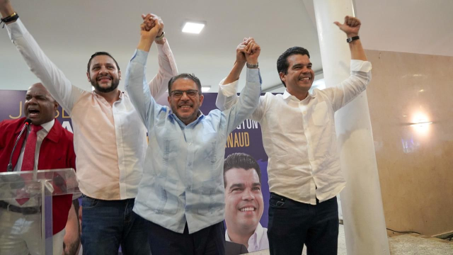 Jose Caraballo Guillermo Moreno y Wellington Arnaud Wellington Arnaud organiza acto de apoyo a Guillermo Moreno en el DN