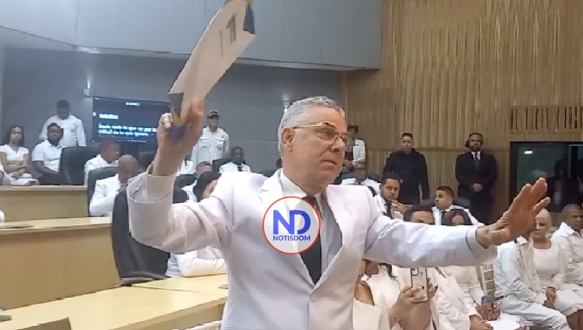 Manuel Jiménez interrumpe ceremonia de toma de posesión de Dío Astacio 2 Manuel Jiménez interrumpe ceremonia de toma de posesión de Dío Astacio