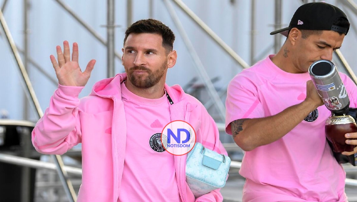 Cientos de mexicanos ovacionan a Messi a su llegada a Monterrey