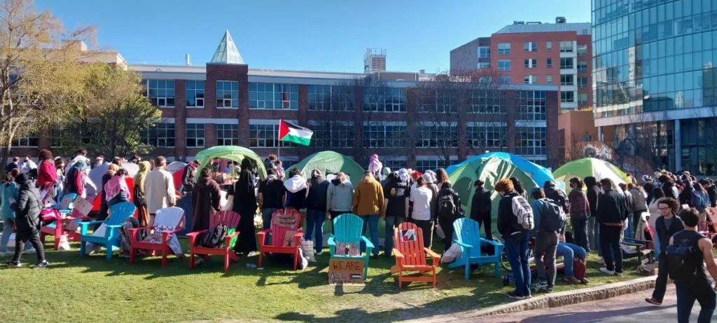 PALESTINOS 6 Policía de Boston detiene centenar de manifestantes pro palestinos
