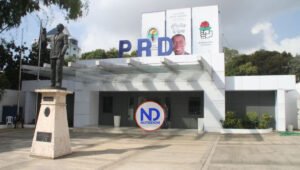 Diputado Carreras dice el PRD se convirtió en minoritario, renuncia