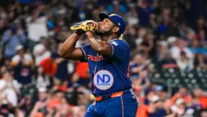 En su 8va apertura en MLB, Ronel Blanco lanza no-hitter por los Astros