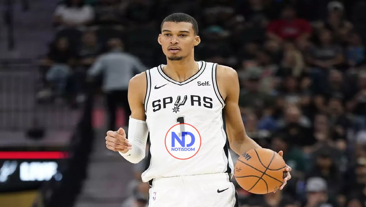 La NBA multa a Wembanyama con 25,000 dólares por lanzar el balón a la grada