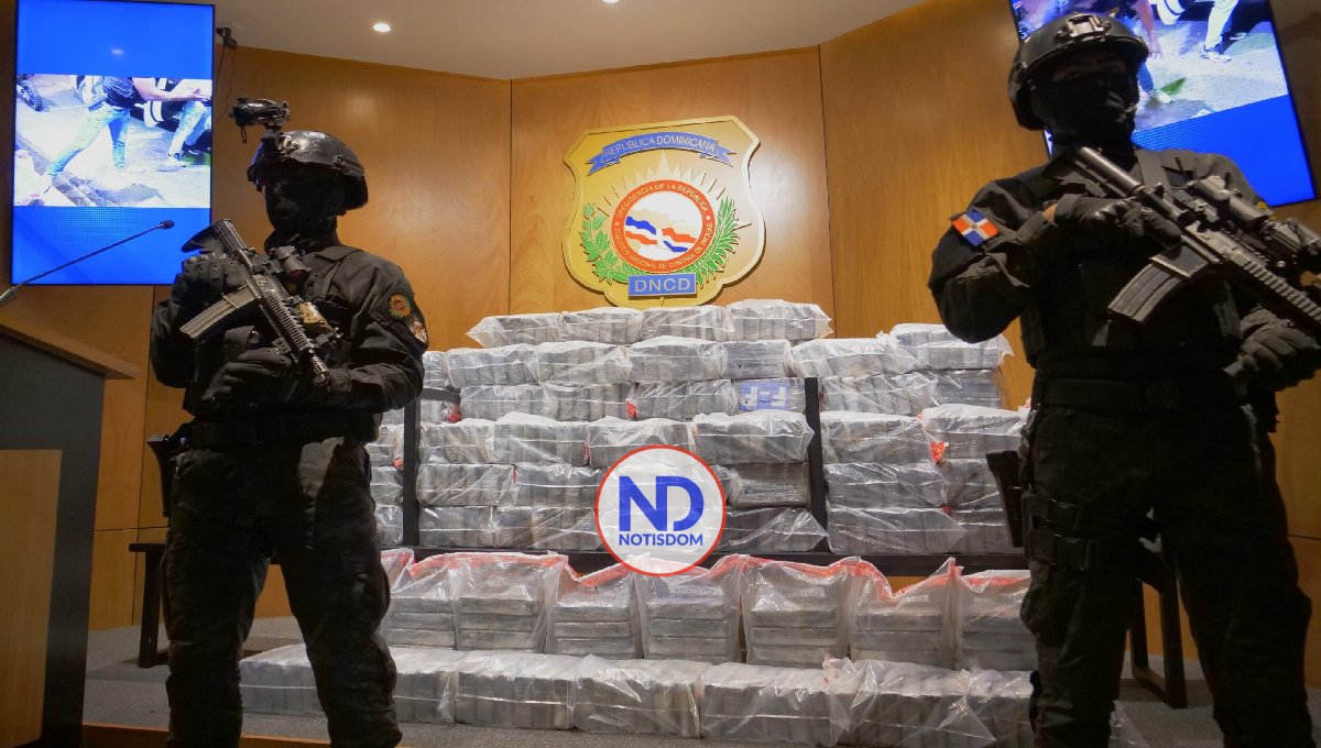 Ocupan 395 paquetes de cocaína frente a costas provincia Peravia 2 Ocupan 395 paquetes de cocaína frente a costas provincia Peravia