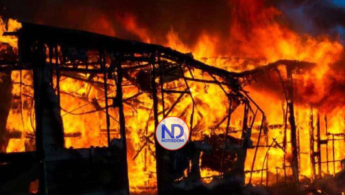 Mueren dos niños y un adulto durante incendio en casa SDN 2 Mueren dos niños y un adulto durante incendio en casa SDN