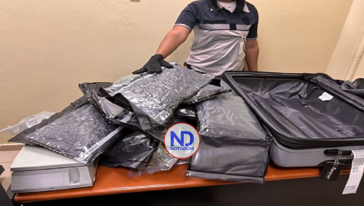 Detienen extranjera en Aeropuerto del Cibao con 22 paquetes presumiblemente marihuana