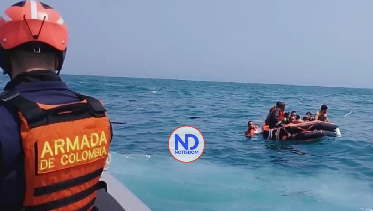 Rescatan a cinco turistas europeos de un velero a la deriva en el Caribe 2 Rescatan a cinco turistas europeos de un velero a la deriva en el Caribe