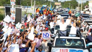 Abinader encabeza caravanas en Monte Plata, Duarte y Salcedo