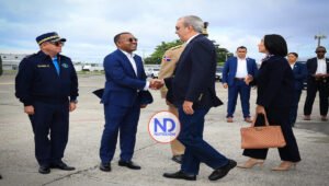 Presidente Abinader sale a Italia para audiencia privada con el papa Francisco