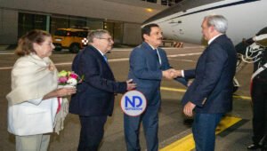 Abinader llegó a Roma donde será recibido lunes por Papa Francisco