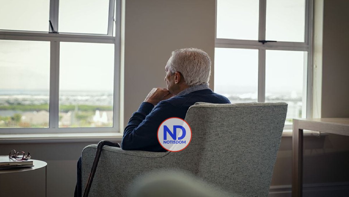 Acusan a 16 dominicanos por estafar ancianos de EU; banda operaba desde RD 2 Acusan a 16 dominicanos por estafar ancianos de EU; banda operaba desde RD