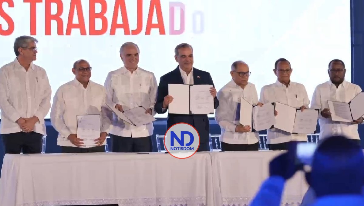 Abinader y centrales sindicales firman pacto favor trabajadores