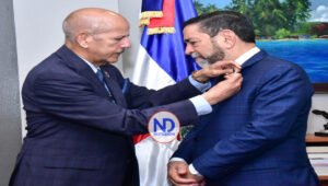 Cónsul Eligio Jáquez recibe condecoración del Instituto Duartiano de EE.UU.