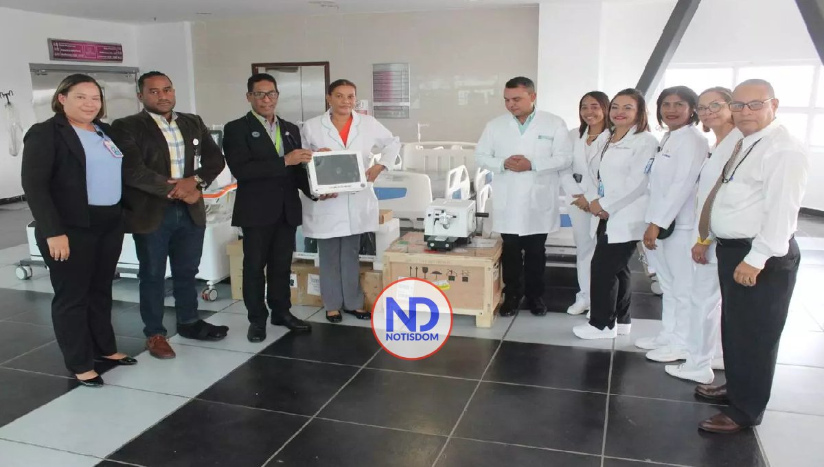 Dirección Ney Arias Lora entrega modernos equipos a diferentes áreas del centro de salud 2 Dirección Ney Arias Lora entrega modernos equipos a diferentes áreas del centro de salud