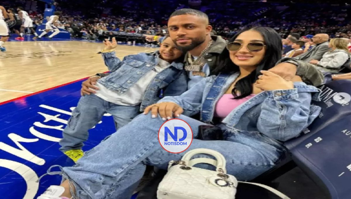 Tras polémica con Caroline Aquino, Dj Adoni aparece con su esposa e hijo