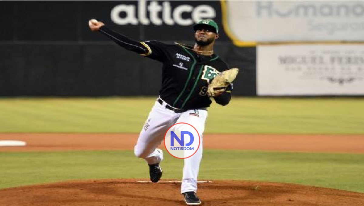 Lanzador Domingo Acevedo llega al Escogido desde las Estrellas