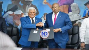 Gobierno entrega a UASD 308,000 m² para construir extensión en SDE