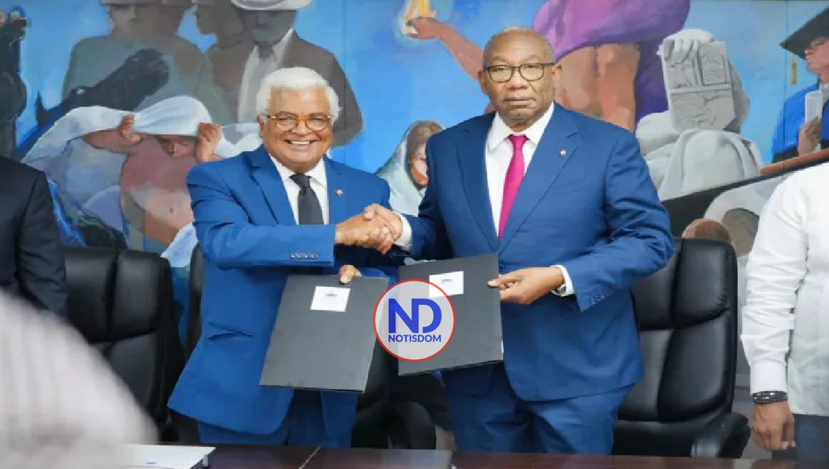 Gobierno entrega a UASD 308,000 m² para construir extensión en SDE