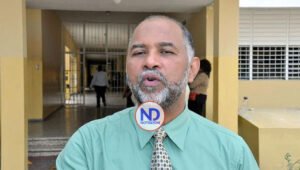 Maestros dominicanos rechazan el incremento salarial de un 8 %