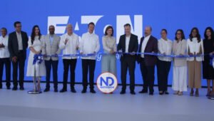 Empresa Eaton abre planta de ensamblaje en Santiago