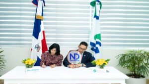 Humano Seguros y HOMS firman acuerdo cirugías útero y próstata