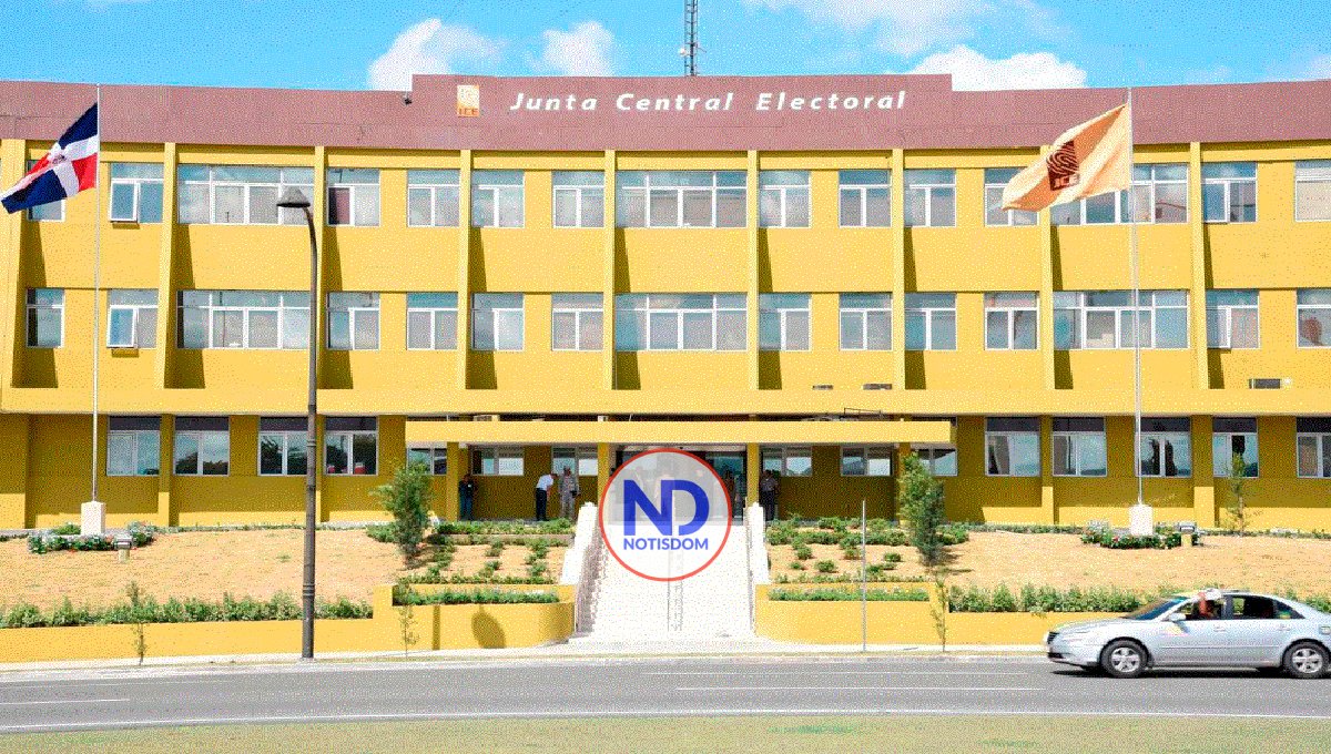 Pese quejas de la oposición, JCE reafirma director Policía Electoral