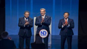 Presidente Abinader visitará hoy a Leonel Fernández y Abel Martínez