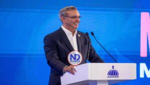 Luis Abinader se compromete a introducir al Congreso una reforma sobre la seguridad social