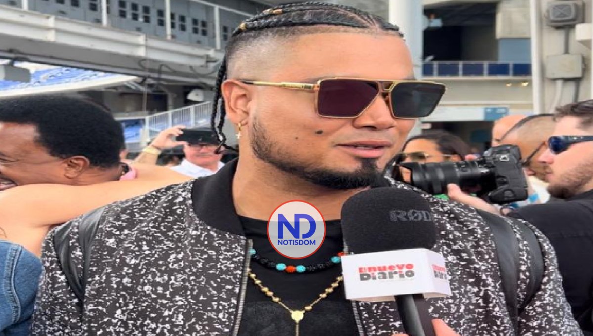 Luis Arráez con un pie en San Diego