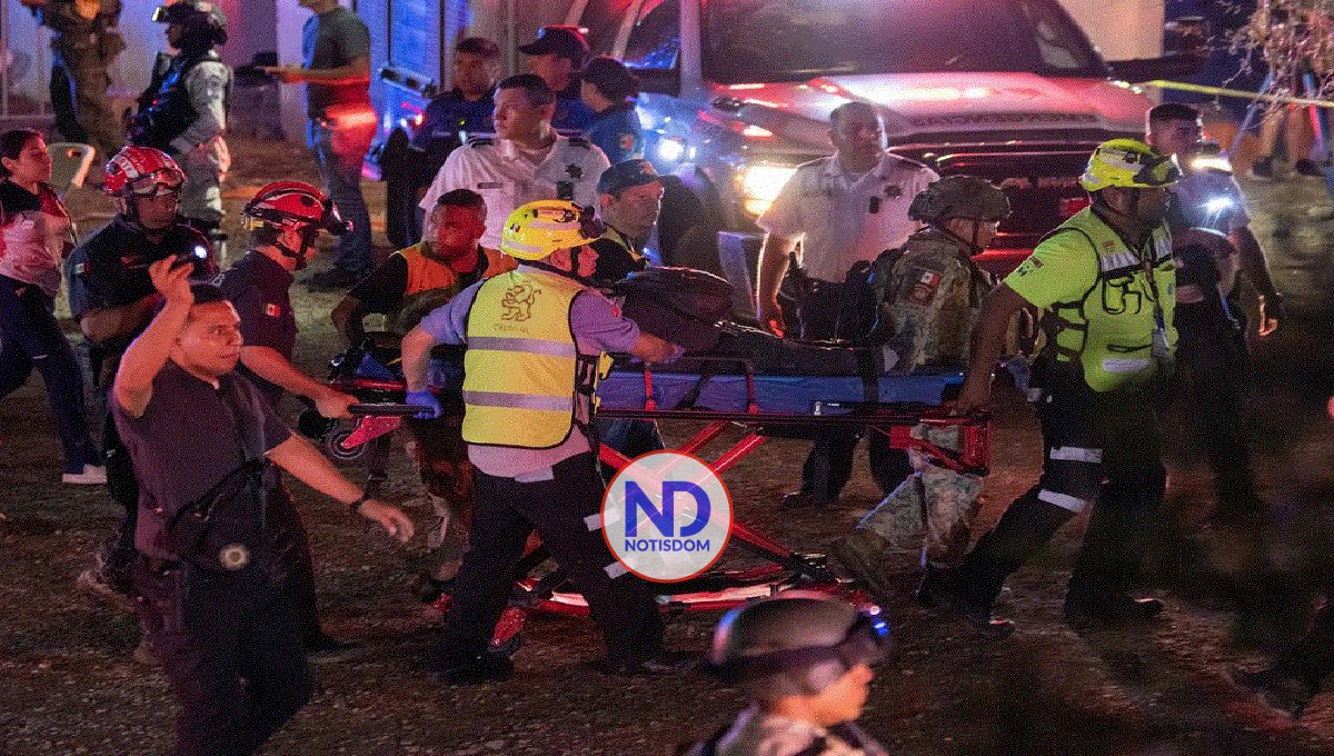 9 muertos y 50 heridos tras derrumbe tarima acto campaña en México
