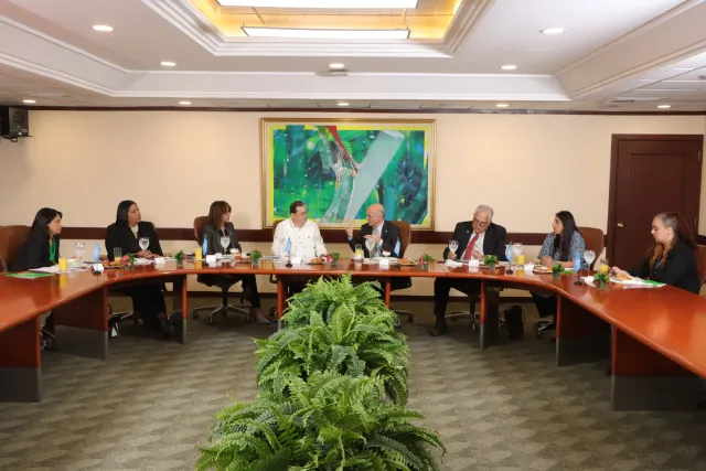 Steven Puig y Mauricio Ramirez Villegas 3 Sostienen encuentro sobre los principios de banca responsable