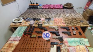 Confiscan armas, drogas, dinero en Villa Gonzalez; detienen seis