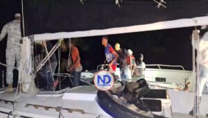 Autoridades dominicanas detienen un viaje en yola de 97 haitianos en Montecristi