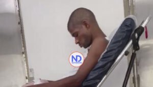 Hombre con dedo gangrenado pide ser recibido en hospital