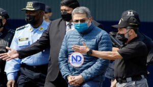 El expresidente de Honduras, Juan Orlando Hernández es condenado a 45 años de cárcel en Nueva York