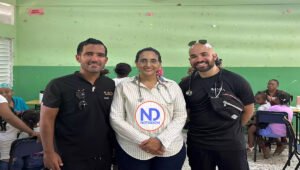 Doctor Luis Cruz realiza gran operativo médico en Azua