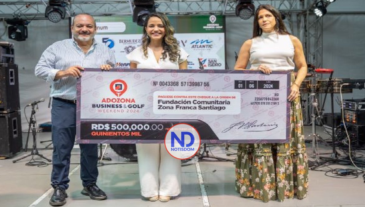 ADOZONA dona 500,000 pesos a Fundación Zona Franca Santiago