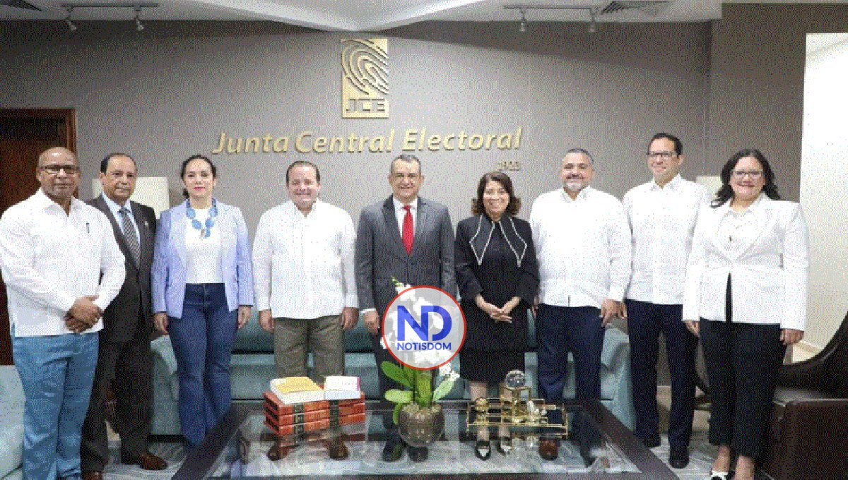 PRM visita JCE para expresar que todo salió bien en las elecciones