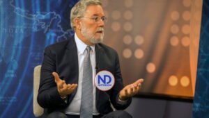 Pide mantener a Danilo Medina en presidencia del partido morado