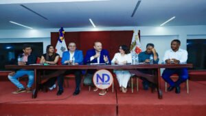 Ulises Rodríguez realiza encuentro con Federación de Juntas de Vecinos de Santiago