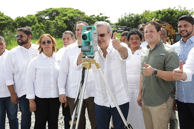 Presidente inaugura obras en Haina y Yaguate, San Cristóbal 3 ABINADER EN YAGUATE Presidente inaugura obras en Haina y Yaguate, San Cristóbal